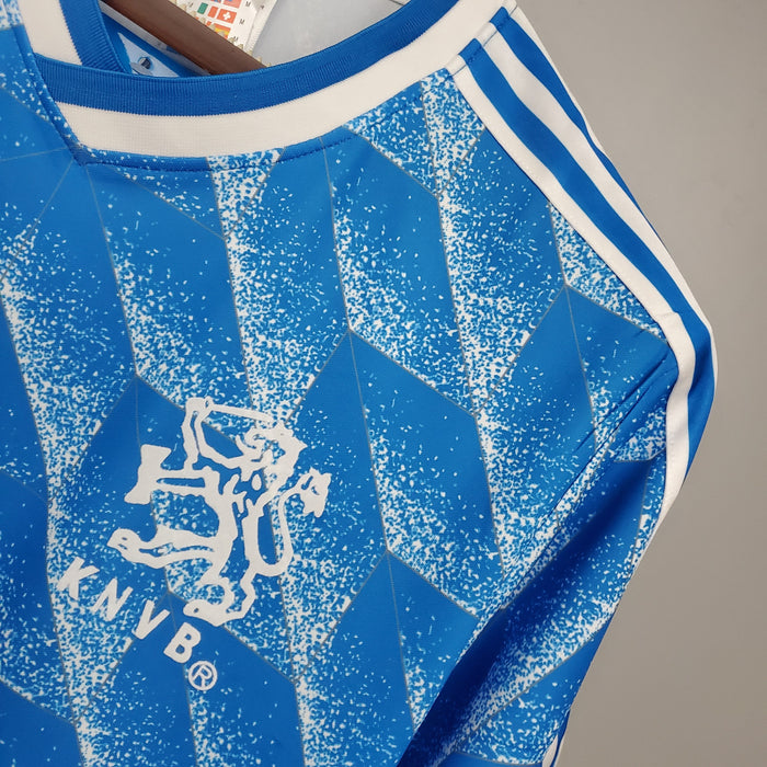 Holland 1988 | Retro Home
