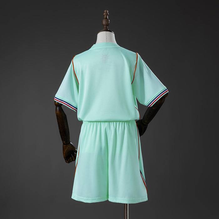 France 26-27 | Kids | Away